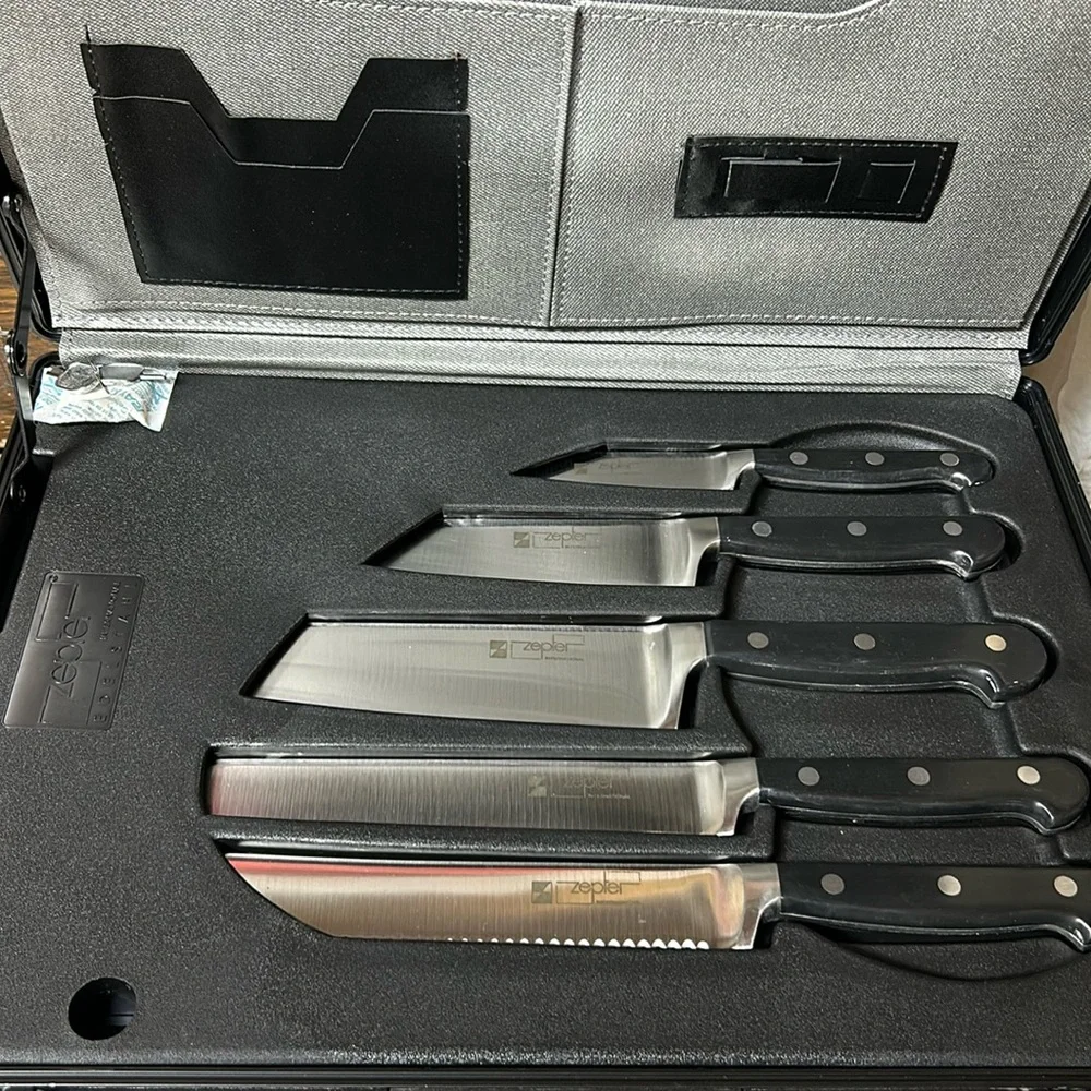 Zepter International Knife Set with Case with cutting board Made in Italy - New
